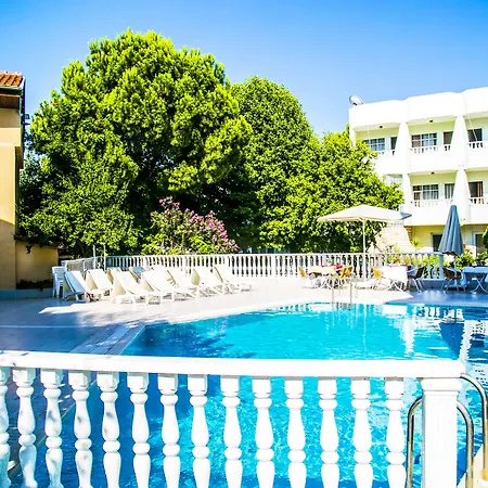 Varol 酒店 伊丘美勒