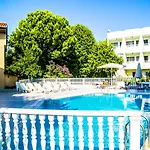 Varol Hotel İçmeler