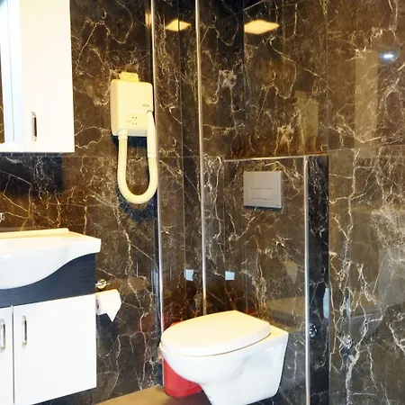 Varol Hotel 2*
